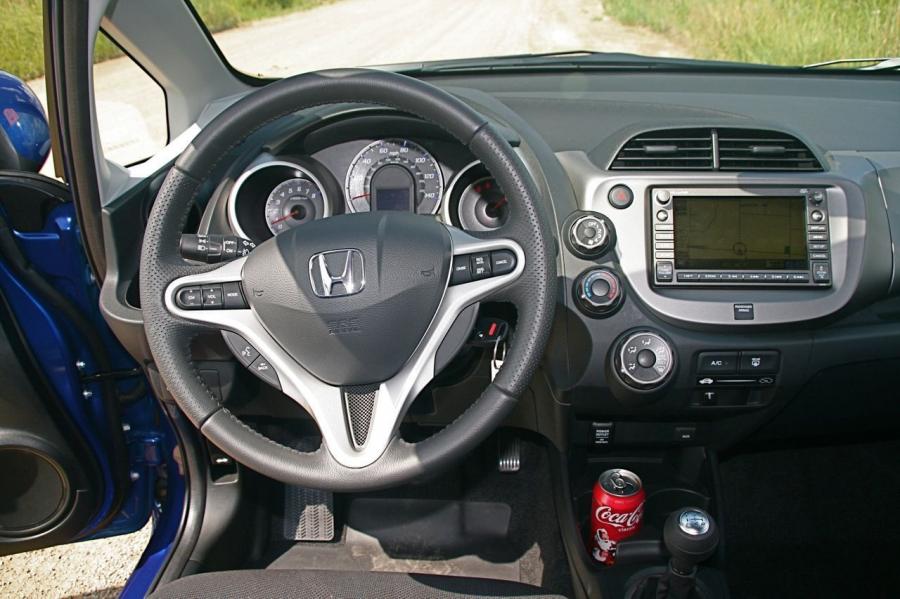 Honda Fit Sport 2009 года  (фото 26 из 66)